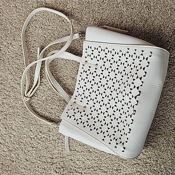 Ann Taylor Handbags - EUC Ann Taylor Laser Cut Crossbody/Tote